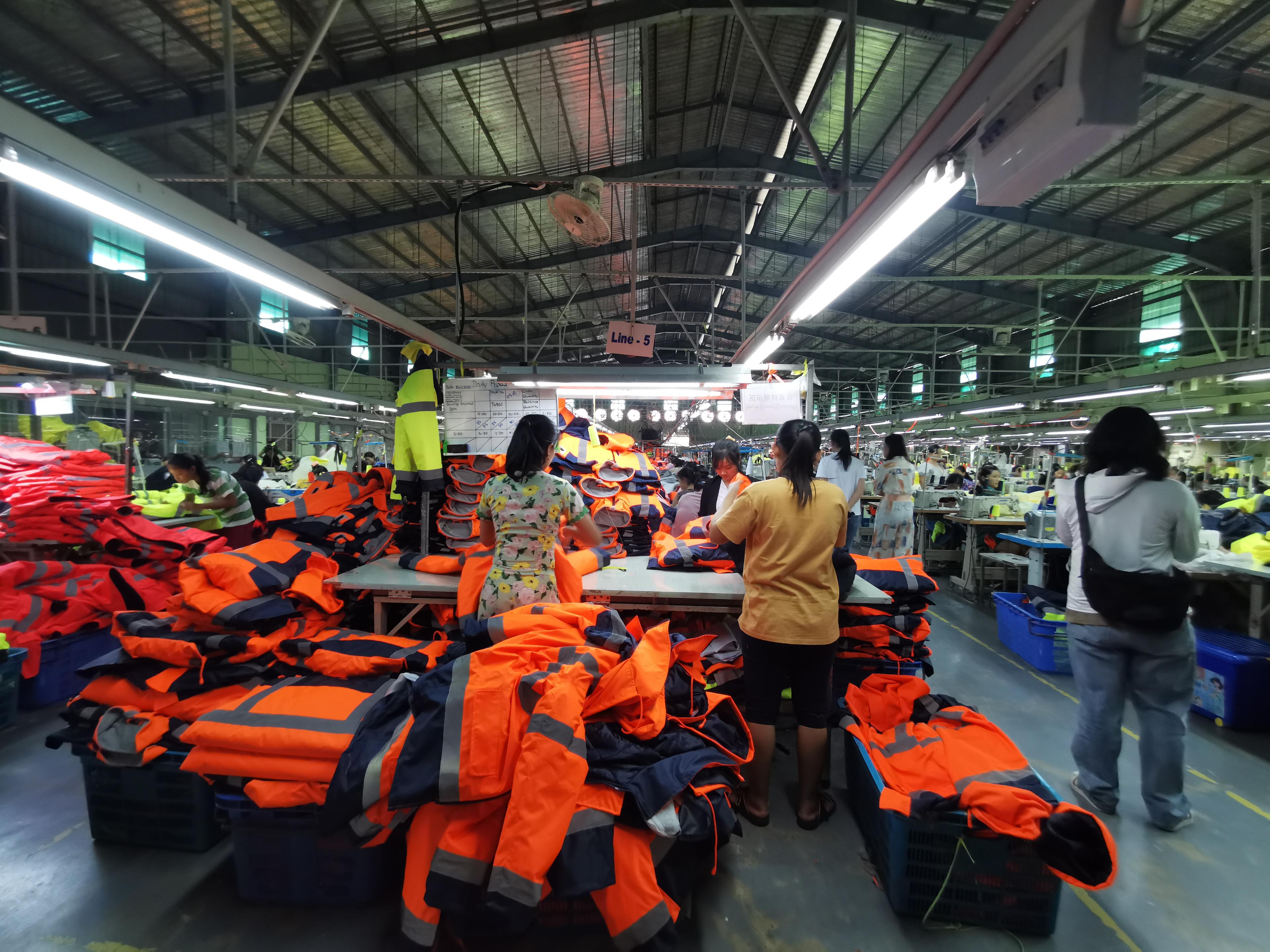 Revolutionizing Domestic Reflective Clothing Style